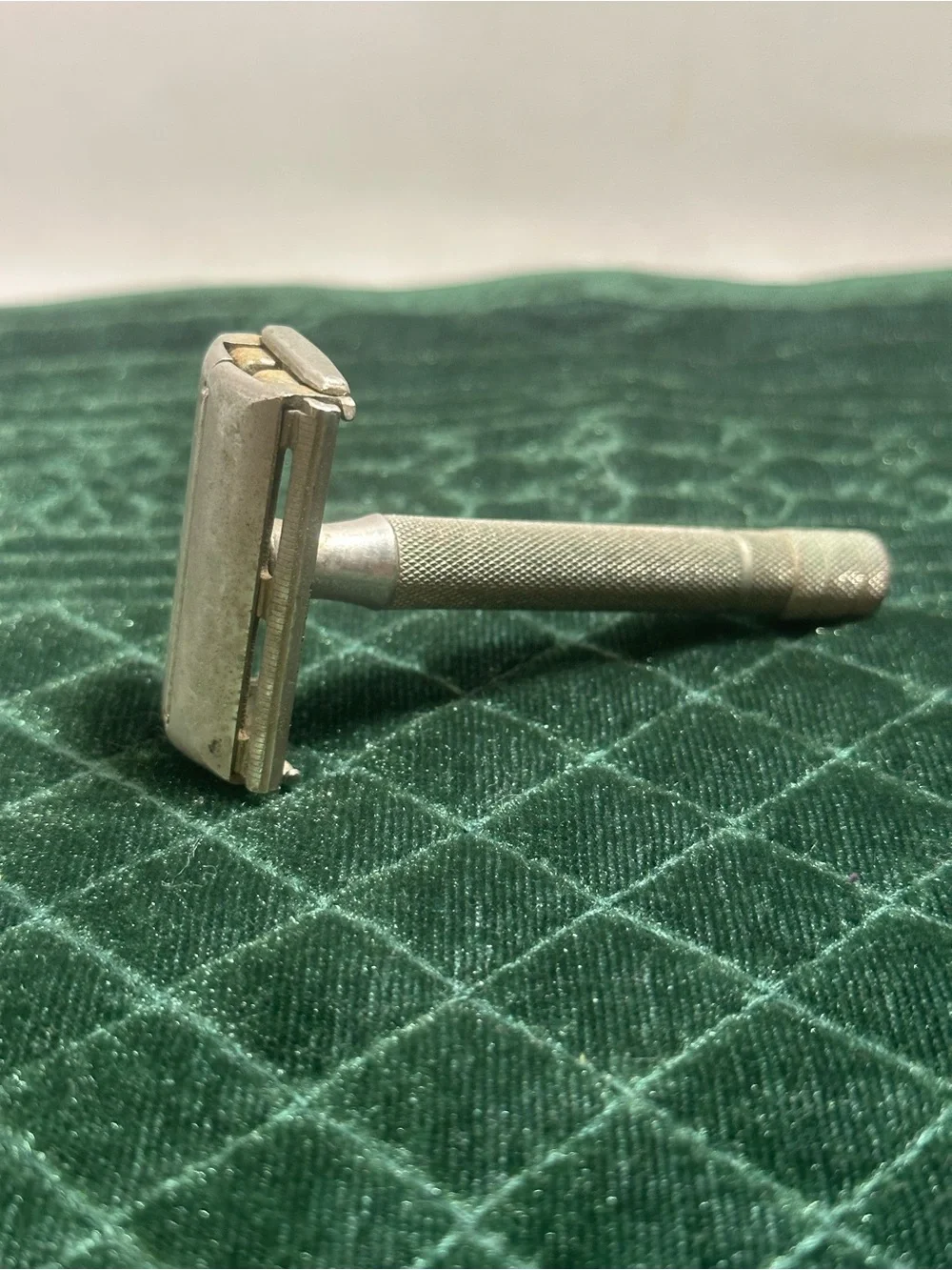 Classic Metal Safety Razor in Silver - Men Grooming